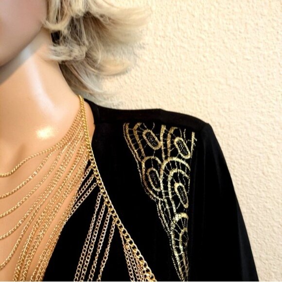 Elegant Black and Gold Maxi Dress - Picture 11 of 15